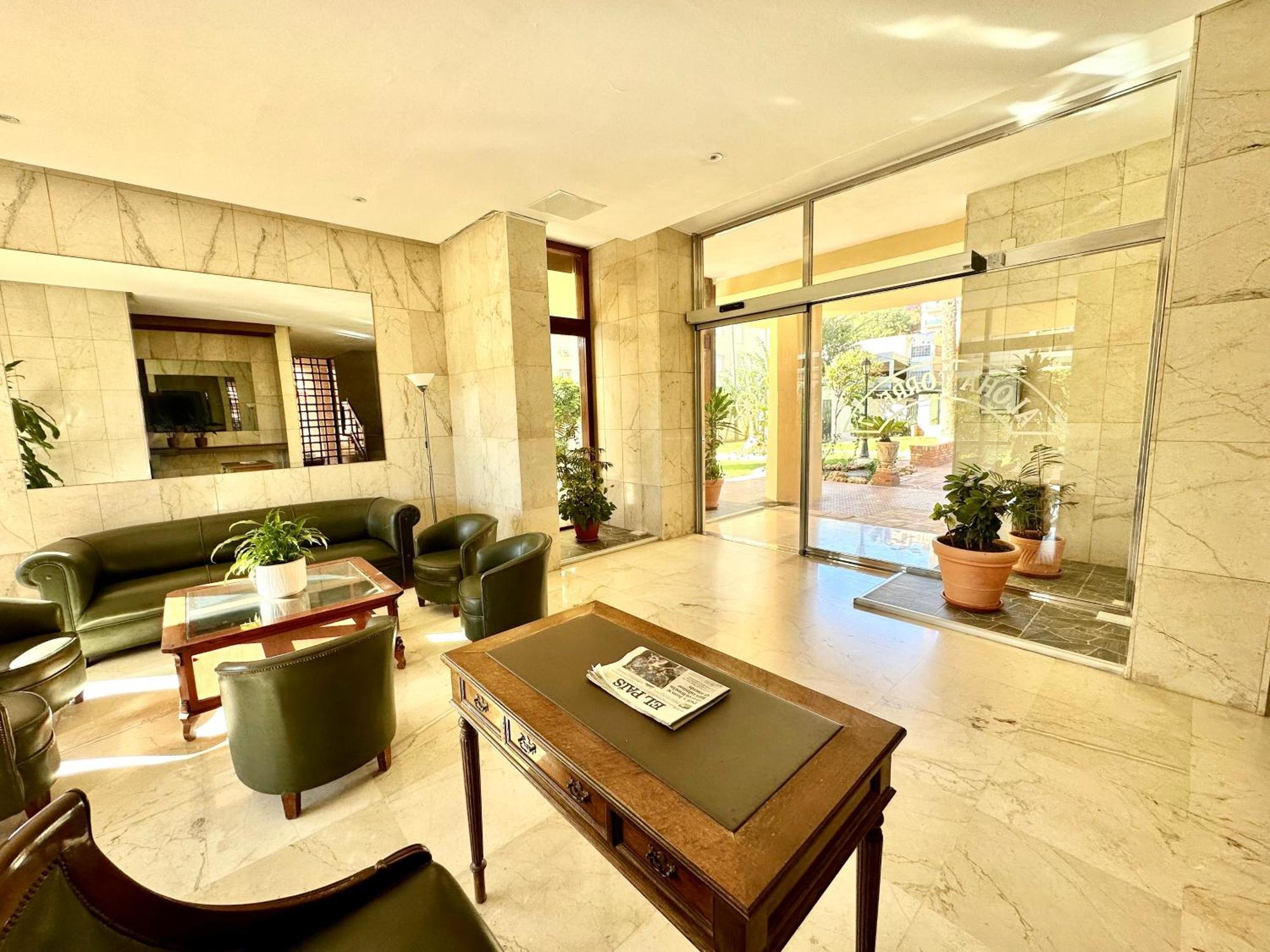 Gorgeous Apartment At The Sea In La Carihuela! Торремолинос Экстерьер фото