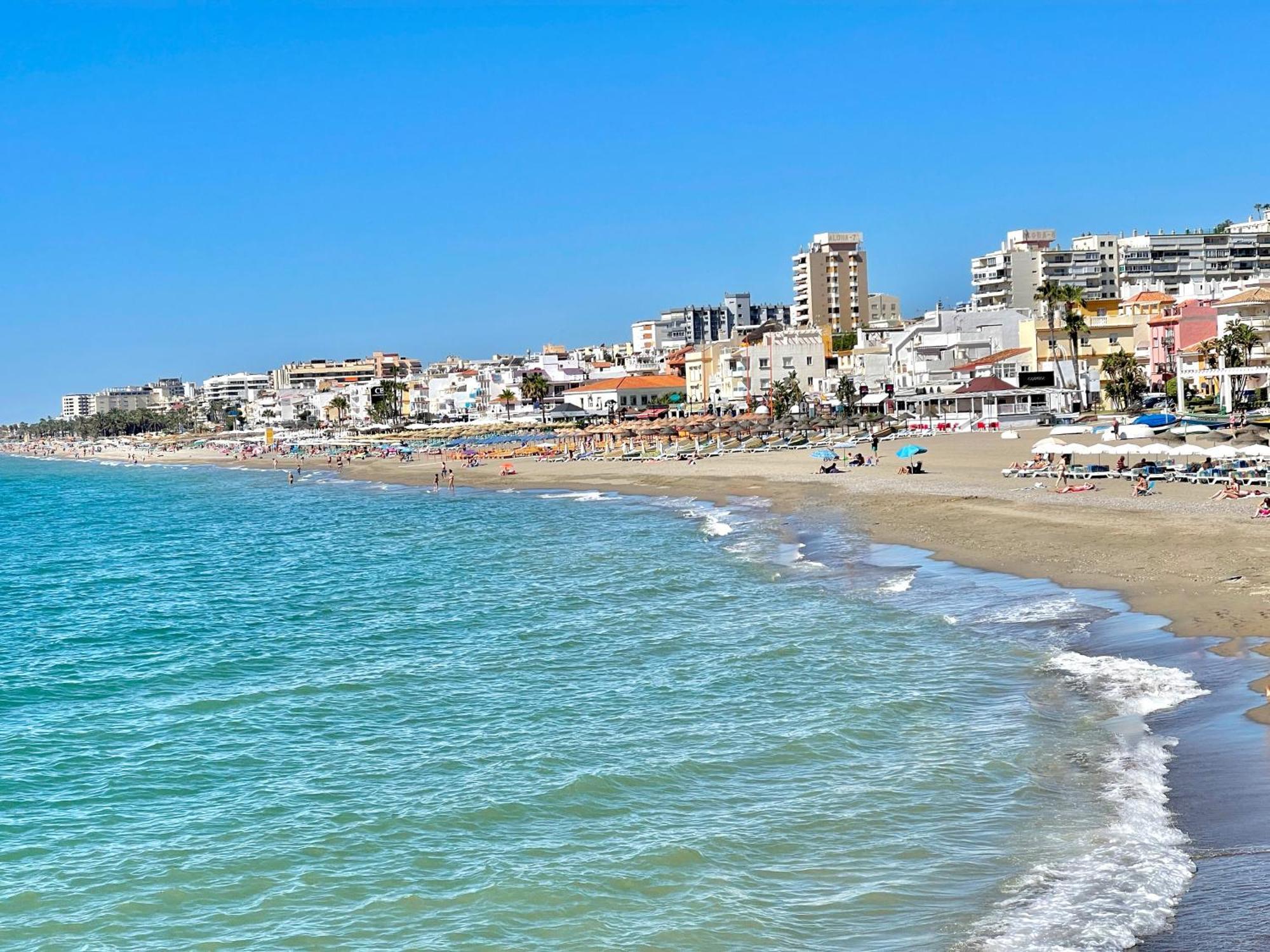 Gorgeous Apartment At The Sea In La Carihuela! Торремолинос Экстерьер фото