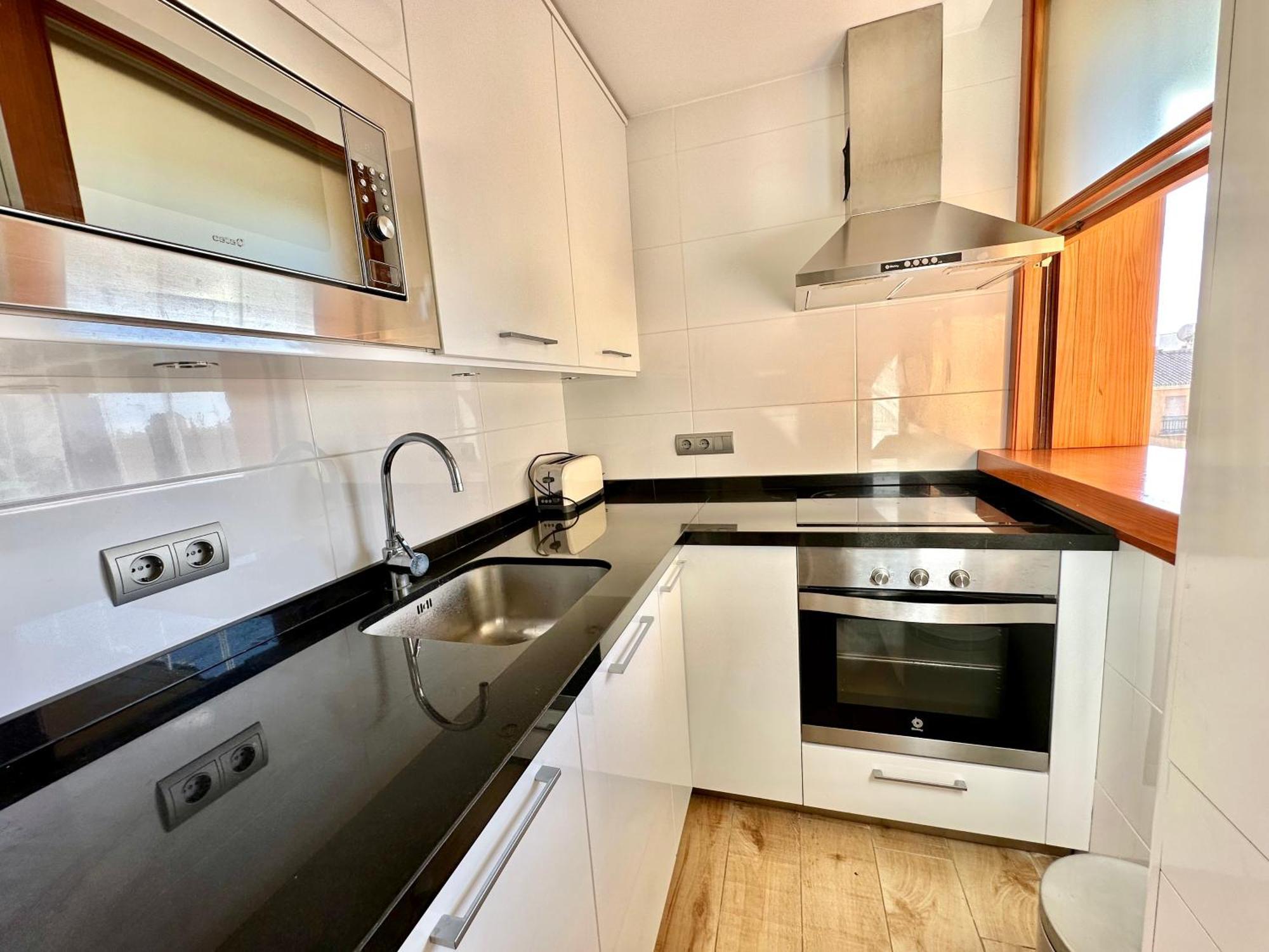 Gorgeous Apartment At The Sea In La Carihuela! Торремолинос Экстерьер фото