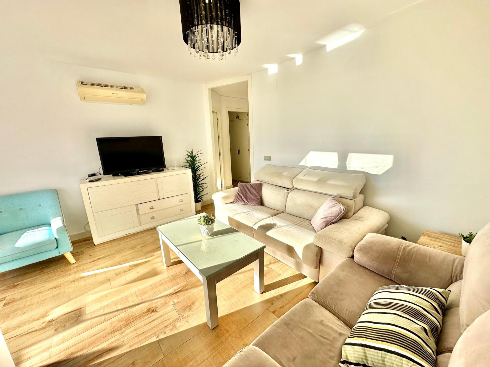Gorgeous Apartment At The Sea In La Carihuela! Торремолинос Экстерьер фото