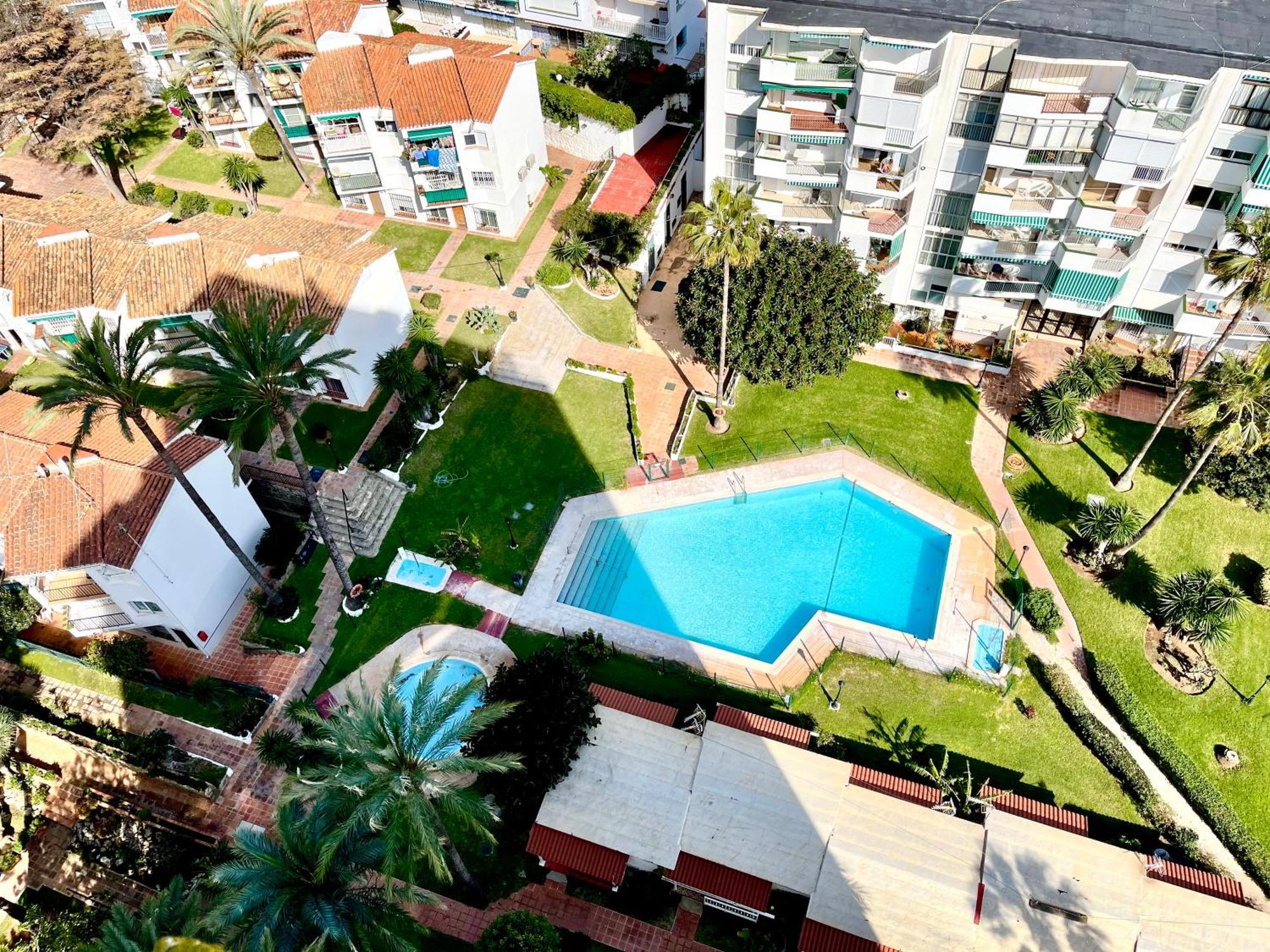 Gorgeous Apartment At The Sea In La Carihuela! Торремолинос Экстерьер фото